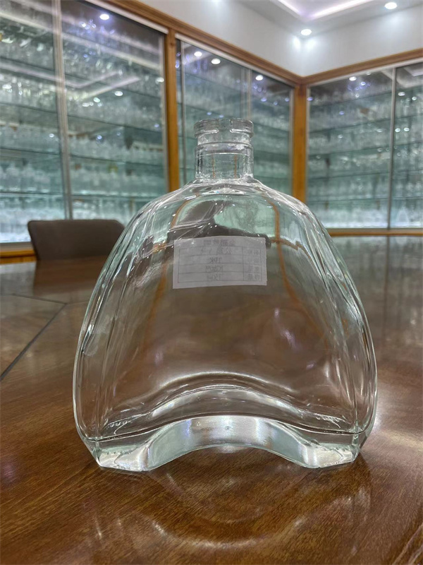 山東洋酒瓶廠家直銷(xiāo)